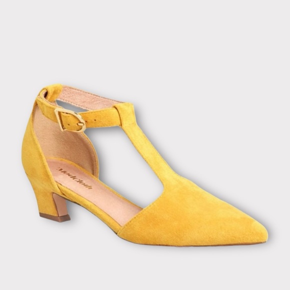 ModCloth Yellow Suede Tarzan T Strap Pointed Toe Short Heels Size 9 - Picture 2 of 9
